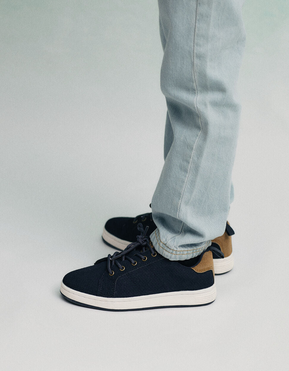 1996 SNEAKER, DARK BLUE, 26
